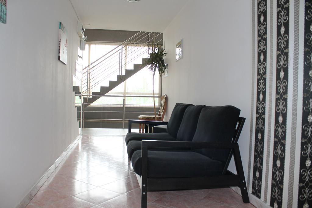 בוקרשט Hotel Mon Caprice מראה חיצוני תמונה